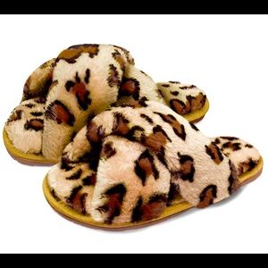 Leopard Girl's Slippers 12.5-13.5